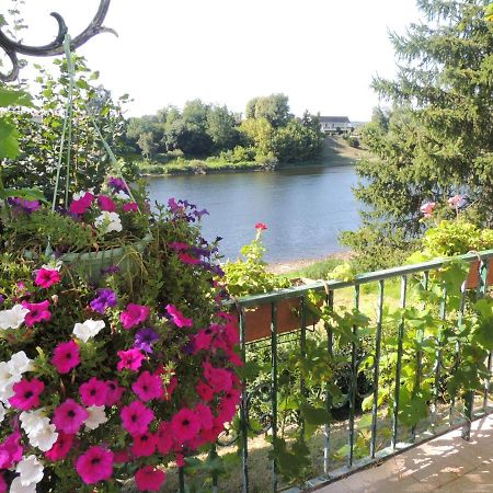 Le Jardin Des Cygnes Bed and Breakfast Pineuilh Esterno foto