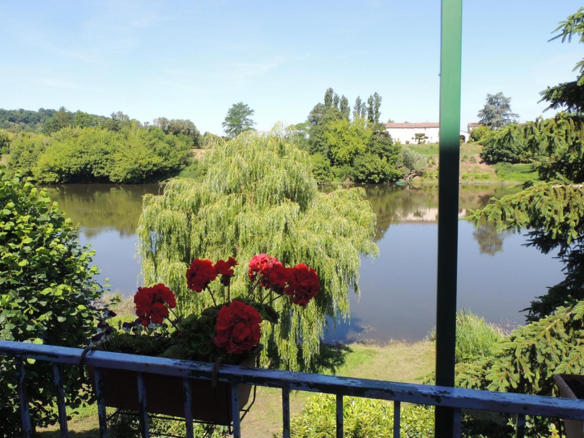 Le Jardin Des Cygnes Bed and Breakfast Pineuilh Esterno foto