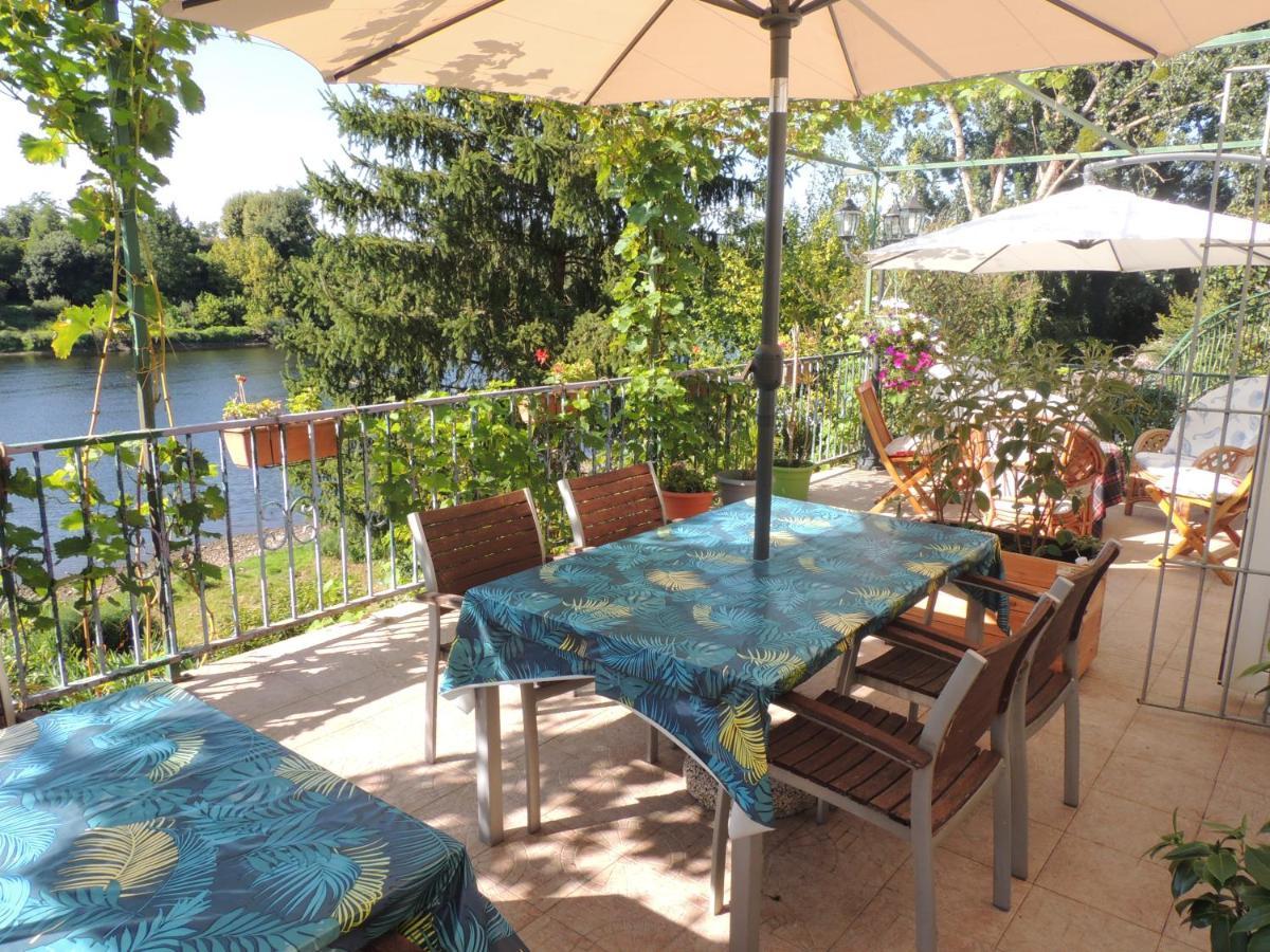 Le Jardin Des Cygnes Bed and Breakfast Pineuilh Esterno foto